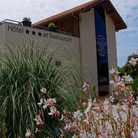 Au Bon Coin Du 米尼赞海滩